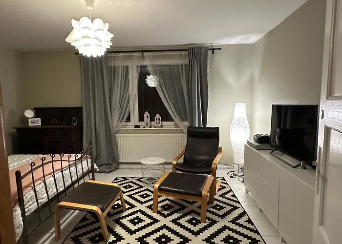 Проживание в семье Cherry Tree Cozy *